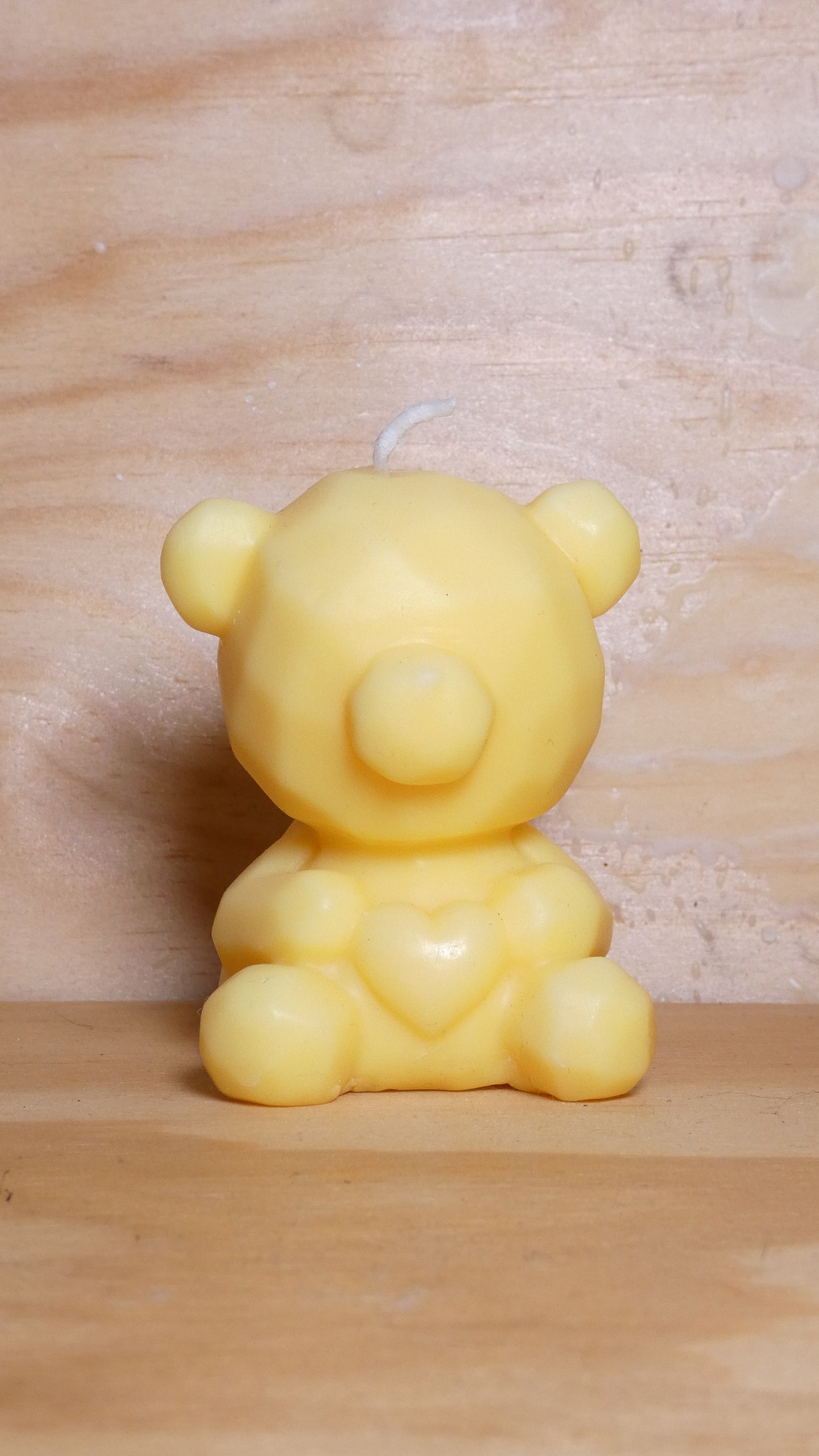 Espelma os amb cor groc